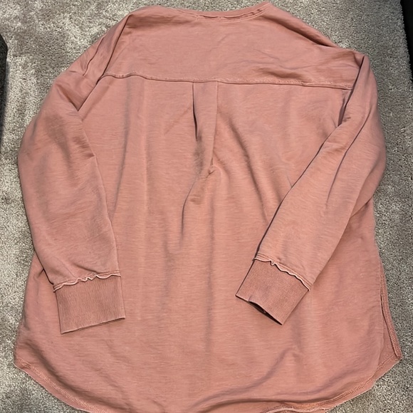 Z Supply Distressed oversized sweater - Picture 3 of 3